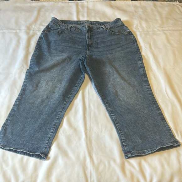 Maurices Denim - Maurices Jean capris.  Size 18w